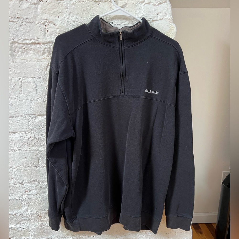Columbia Men's Black Fleece Quarter Zip. Size XL